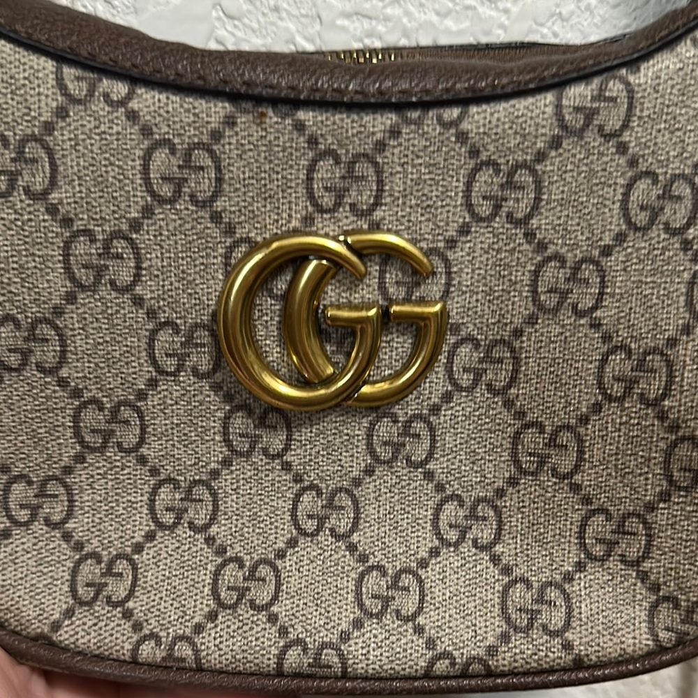 Gucci Beige and Brown Shoulder Bag with Gold Chain - Picture 4 of 11